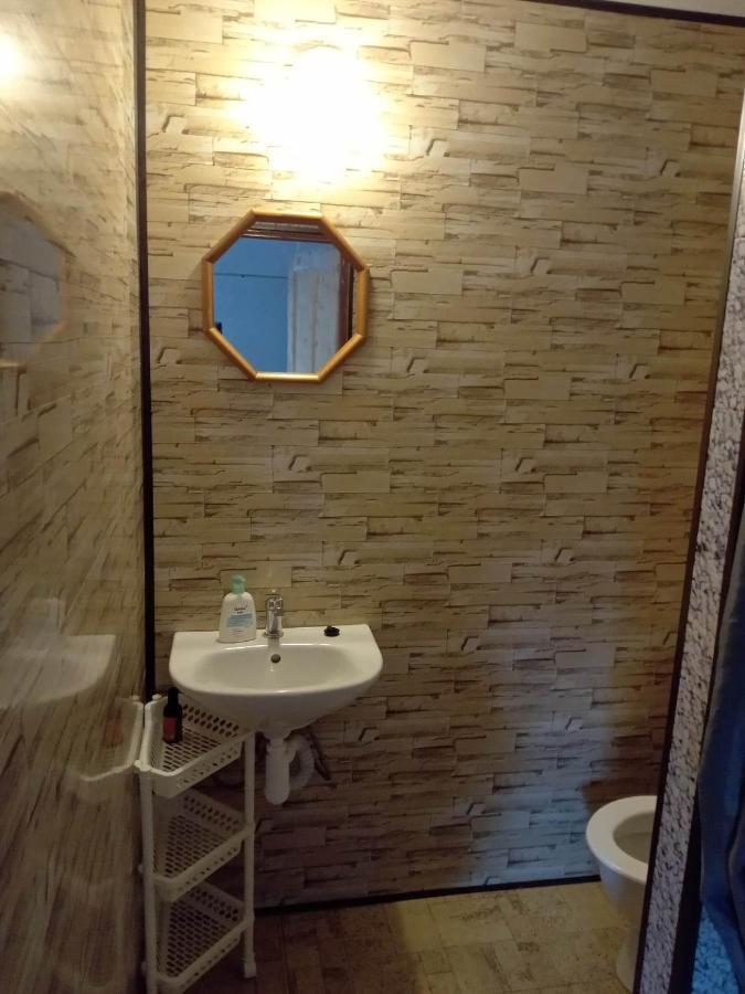 Apartman Police Nad Metujiアパートメント エクステリア 写真